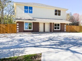 213 W Dunn Ave in Killeen, TX - Building Photo