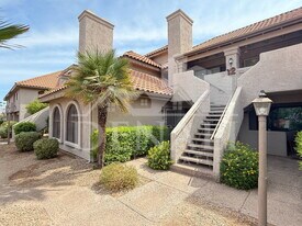 1211 N Miller Rd in Scottsdale, AZ - Building Photo