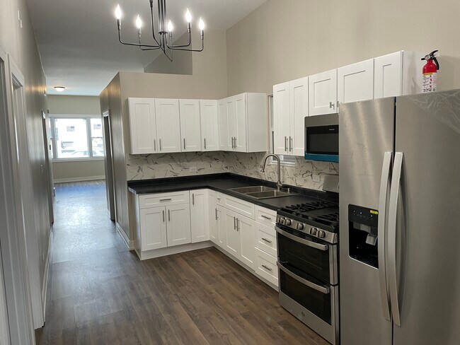 4407 S Wallace St, Unit 1 in Chicago, IL - Building Photo - Building Photo