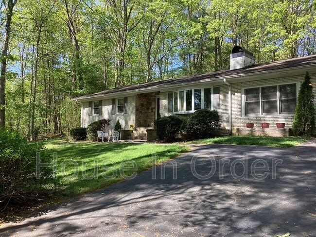 24 Glen Cove Rd in Arden, NC - Building Photo - Building Photo