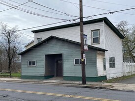 111 N Courtland St in East Stroudsburg, PA - Building Photo