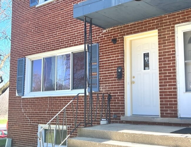 property at 905 W North Ave