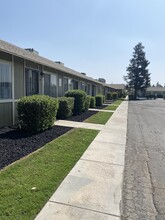 The Sunset Apartments in Bakersfield, CA - Building Photo - Building Photo