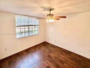 1721 Village Blvd in West Palm Beach, FL - Building Photo - Building Photo