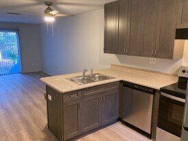 1240 NW 14th Ave in Gainesville, FL - Building Photo