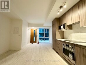 65 Curlew Dr in Toronto, ON - Building Photo - Building Photo