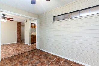 13130 Blanco Rd in San Antonio, TX - Building Photo - Building Photo