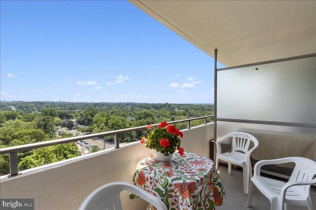 property at 5101 River Rd