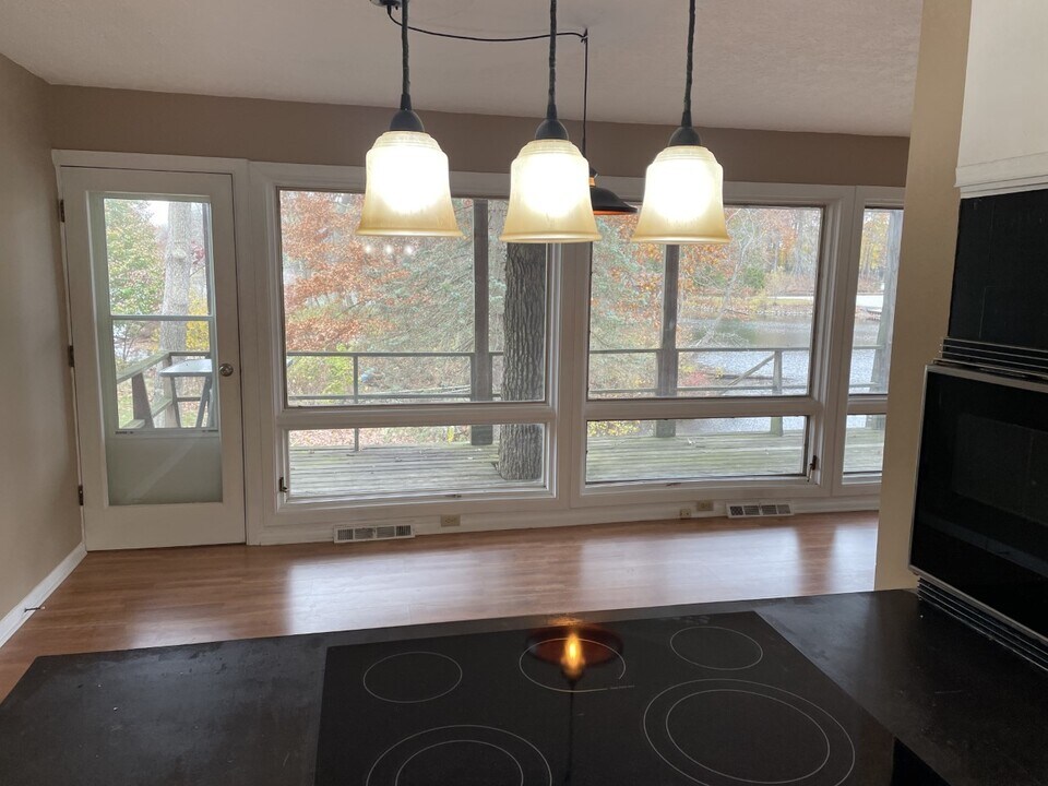 4335-4335 Ormond Dr in Akron, OH - Foto de edificio