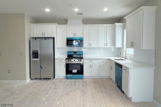 385 Lafayette St in Newark, NJ - Building Photo - Building Photo