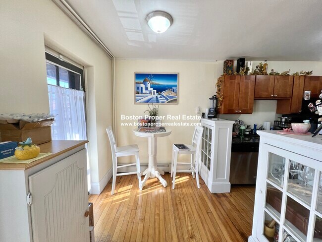100 Madison Ave, Unit 3 in Newton, MA - Building Photo - Building Photo