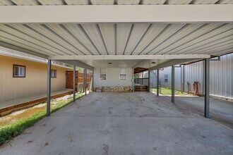 6516 Blue Water Ct in Granbury, TX - Building Photo - Building Photo