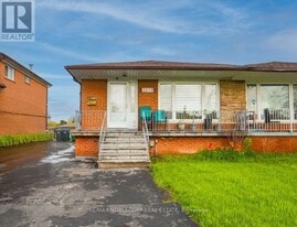 3519 Laddie Crescent in Mississauga, ON - Building Photo