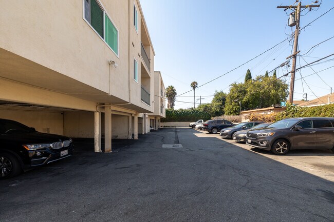 6325 8th Ave in Los Angeles, CA - Building Photo - Building Photo