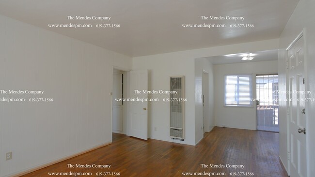 3835 Voltaire St in San Diego, CA - Building Photo - Building Photo