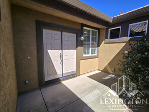 622 Farrington Ln in Lincoln, CA - Building Photo - Building Photo