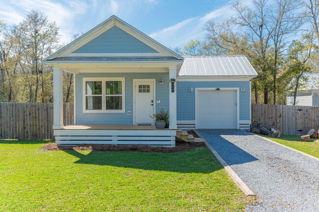 property at 572 E Picasso Cir