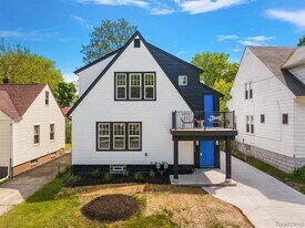 308-310 E Harry Ave in Hazel Park, MI - Building Photo