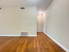 1568 Alexandria Dr in Lexington, KY - Building Photo - Building Photo
