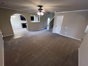 76 Earnhardt Cir in Cabot, AR - Foto de edificio - Building Photo