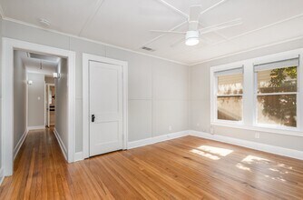 2112 McMillan Ave, Unit A in Dallas, TX - Foto de edificio - Building Photo