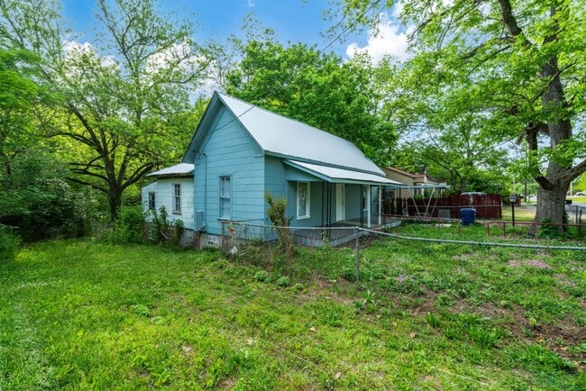 412 West St N in Talladega, AL - Building Photo - Building Photo