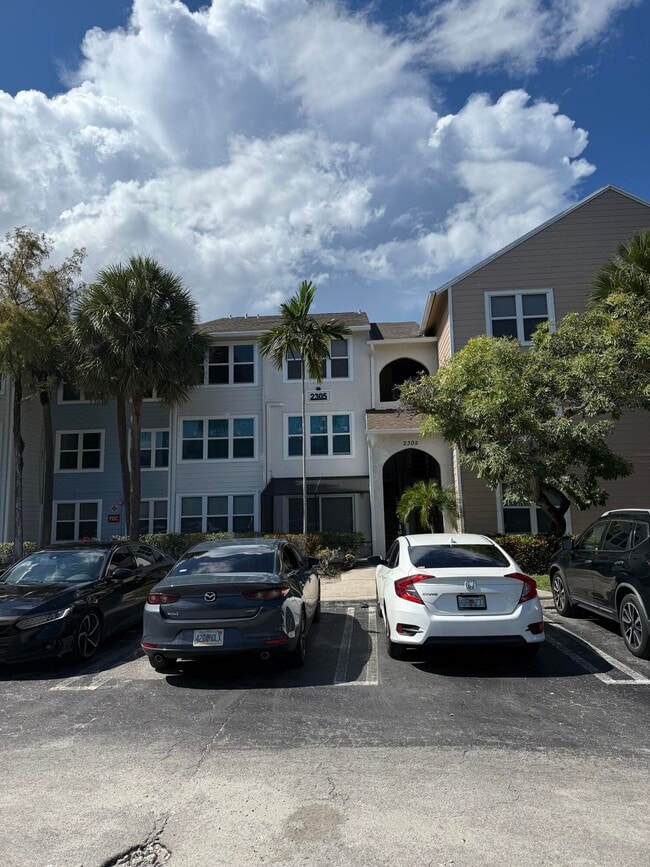 property at 2305 N Congress Ave