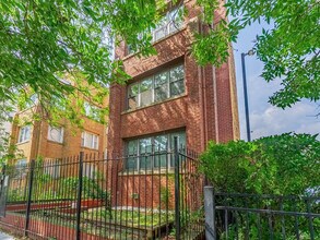 7630 N Marshfield Ave in Chicago, IL - Building Photo - Building Photo