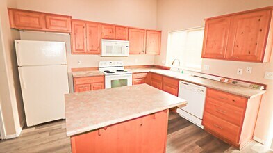 16489 Riley Dr in La Pine, OR - Building Photo - Building Photo