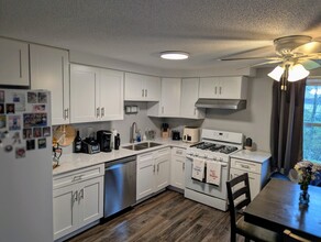 86 Leydecker Rd in West Seneca, NY - Building Photo - Building Photo