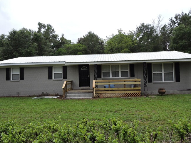3134 Auburn Rd in Crestview, FL - Building Photo - Building Photo