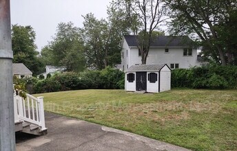 124 Cambridge St in Burlington, MA - Building Photo - Building Photo
