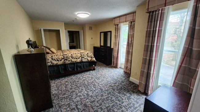 807 Bank St NE-Unit -Apt # 334 in Decatur, AL - Building Photo - Building Photo