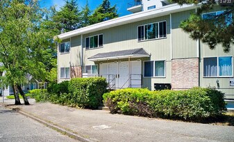 800 NE 40th St in Seattle, WA - Building Photo