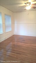 1812 NW Flanders St in Portland, OR - Building Photo - Building Photo
