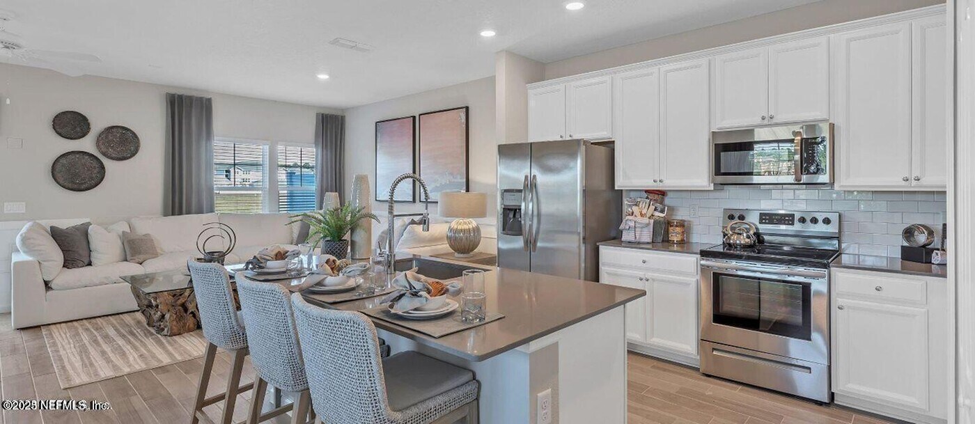 494 Boracay Cir in Saint Johns, FL - Building Photo