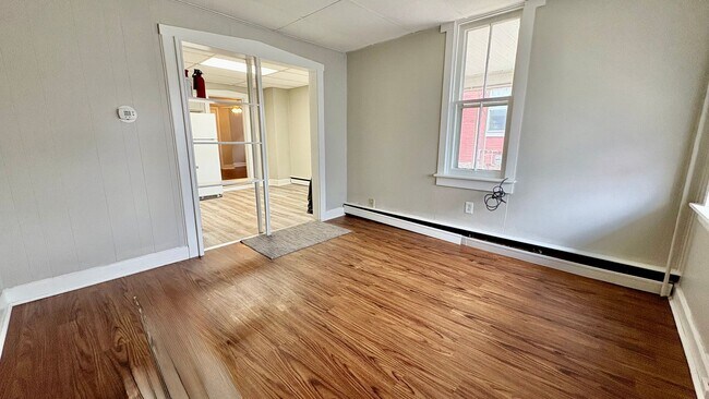 145 W High St-Unit -Unit 1 in Elizabethtown, PA - Building Photo - Building Photo