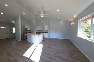 287-247 S Westhaven Dr in Trinidad, CA - Building Photo - Building Photo