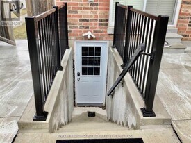 751 Pitcher Pl in Milton, ON - Building Photo