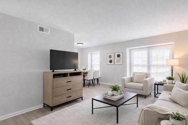 Mountain Ridge Apartments in Stuarts Draft, VA - Building Photo - Building Photo