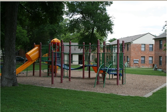 The Parks at Wynnewood in Dallas, TX - Building Photo - Building Photo