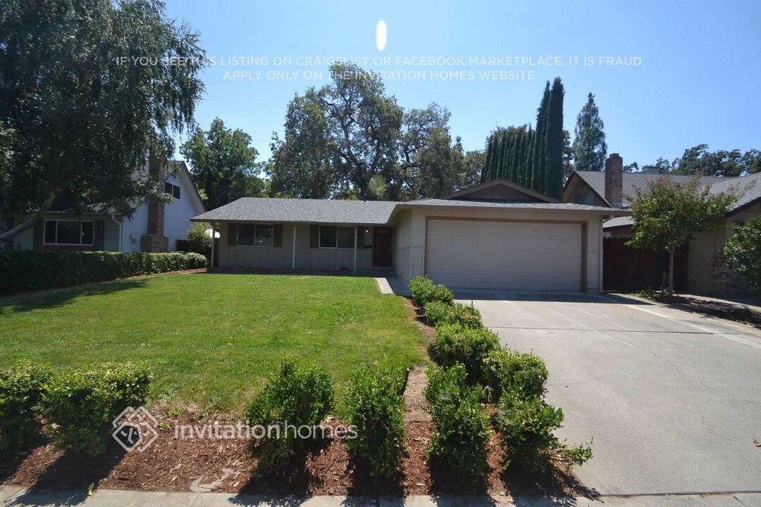 430 Beelard Dr in Vacaville, CA - Building Photo