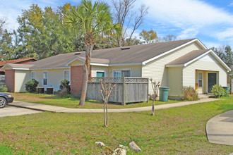 8340 Country Walk Dr in Pensacola, FL - Building Photo - Building Photo