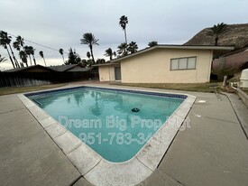 652 Massachusetts Ave in Riverside, CA - Building Photo - Building Photo