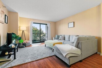 401 S 1st St in Minneapolis, MN - Foto de edificio - Building Photo