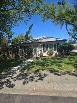 518 Carpenter St in Fairfield, CA - Building Photo