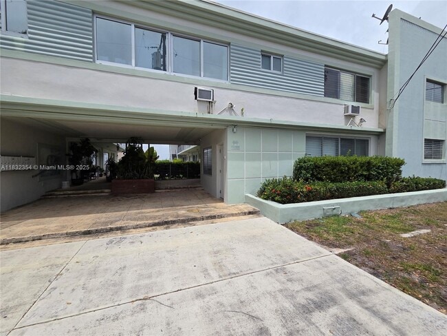 property at 2250 Bay Dr