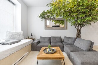 4107 R. Saint-Denis in Montréal, QC - Building Photo - Building Photo