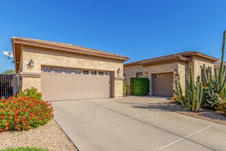 3084 E Capricorn Way in Chandler, AZ - Building Photo - Building Photo