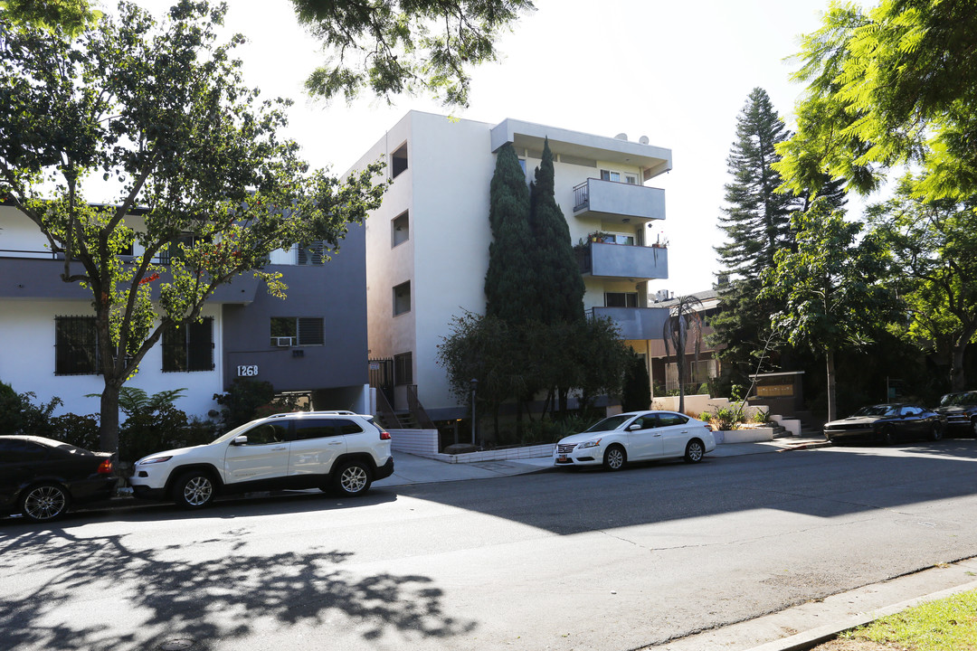 1264 N Sweetzer in West Hollywood, CA - Foto de edificio